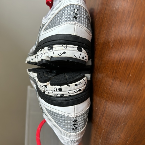 New Balance 860 Run Disney 2015 Minnie Mouse Sneakers - Picture 11 of 16